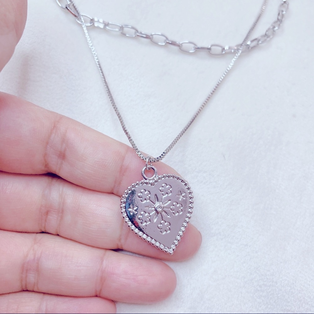 ❣️$25/3❣️ Sliver Plated Heart Pendant Double Chains Necklace - Picture 3 of 14